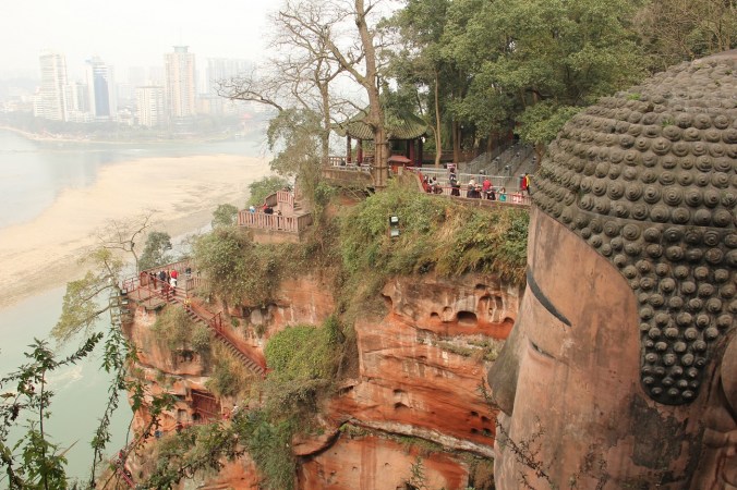 The Leshan Buddha looks at Leshan