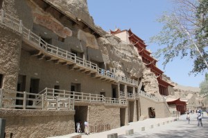 More than 400 caves line the grotto walls.