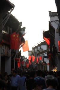 Tunxi's Old Street was packed with tourists.