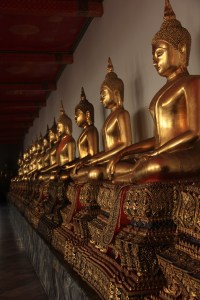 There are more than 1,000 images of the Buddha in Wat Pho.